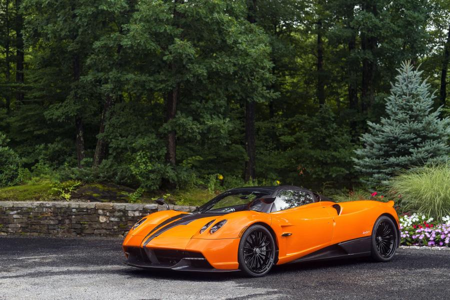  Pagani Huayra Roadster 2017 года  (NA) (фото 2 из 2)